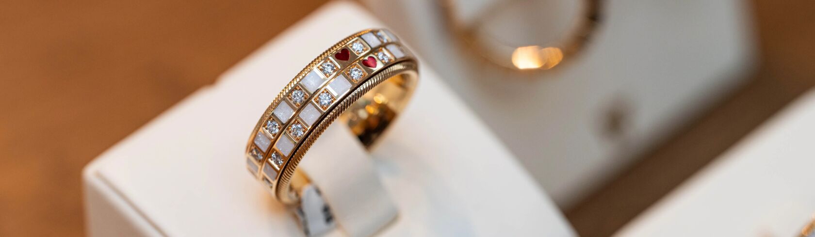 DF3D295A-EC6B-4E07-9CC4-91AF3742A5CB_1_201_a